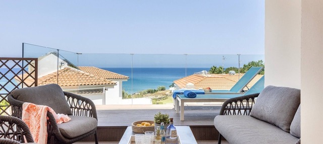 A 2-bedroom, spacious second-floor apartment that can accommodate up to 5 people in Pernera