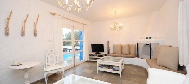 A sea view private villa. in Pomos village
