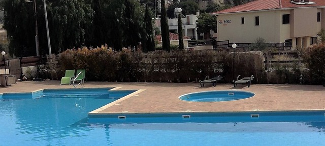A spacious 'home from home' apartment, in walking distance of beautiful Pissouri in Pissouri