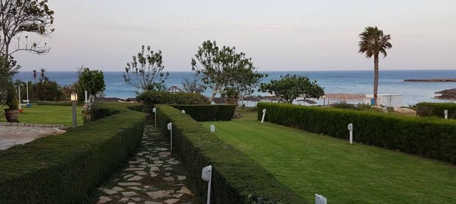 AMAZING Beach FRONT Villa with Pool in Protaras