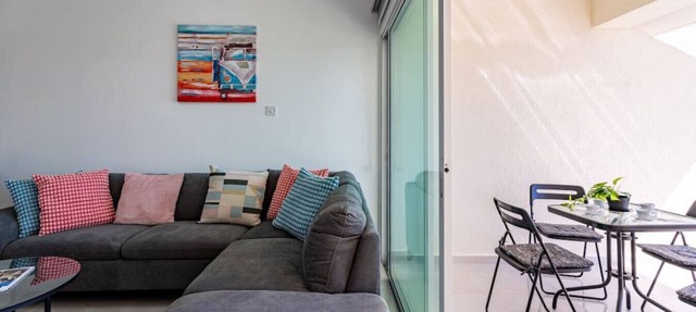 Andrea 3-Bedroom Apt in Mackenzie W/Pool in Cyprus - Larnaca