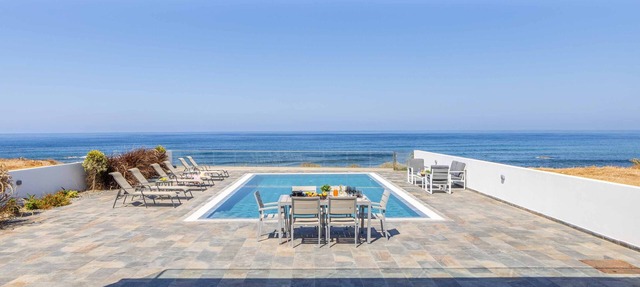 Andriana by the Sea - Four Bedroom Villa, Sleeps 8 in Pomos