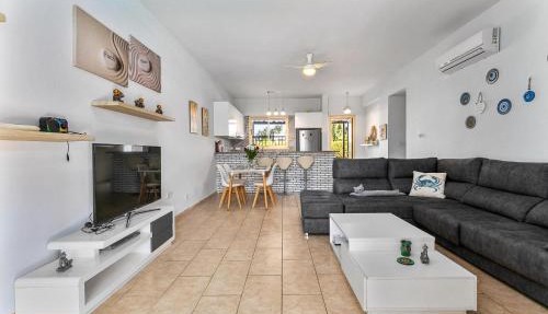 Aphrodite Gardens Apartment by Ezoria Villas in Paphos