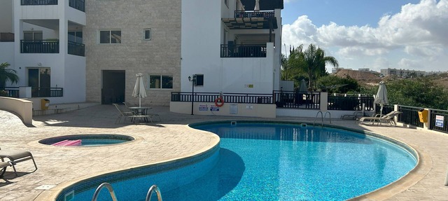 Armonia Court Kapparis, cosy 1 bed apartment, shared pool, beach/shops nearby in Paralimni