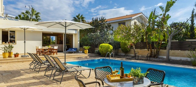 At Last You can Rent the Perfect Luxury Villa in Larnaca, Larnaca Villa 1392 in Larnaca