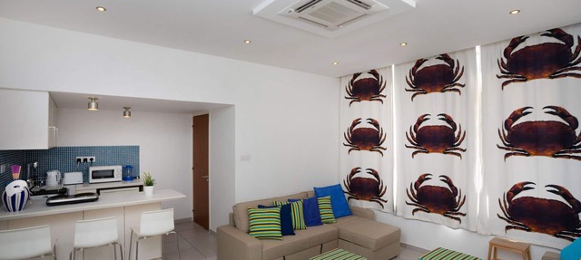 Athenaeum Beach Studio in Agios Tychonas