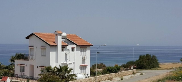 Aygurus Villa in Esentepe / Girne in Esentepe