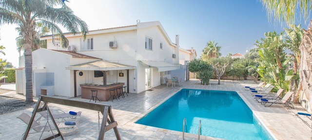 Ayia Napa Holiday Villa AT26 - a villa that sleeps 10 guests in 4 bedrooms in Larnaca