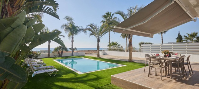 Ayia Napa Sunrise Villa SV9 - a villa that sleeps 6 guests in 3 bedrooms in Ayia Napa