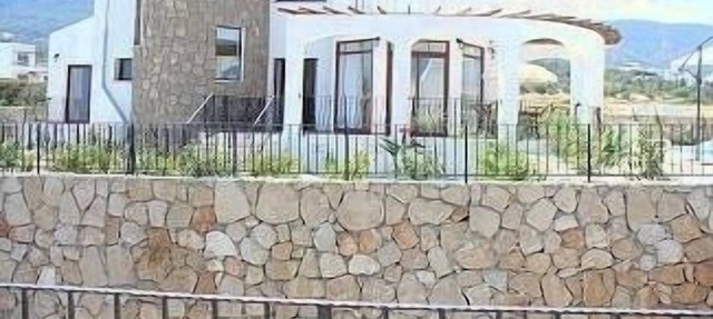 Bahceli Luxury Sea Front Villa with Private Pool, Sea and Mountain Views, Fr in Bahceli