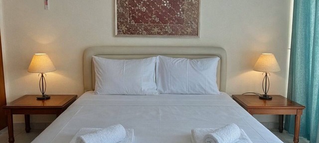 Bayview Terraces – Cozy 1BR Haven in Parekklisia