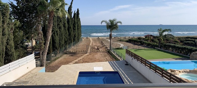 Beachfront Family Holiday Villa Perivolia in Perivolia