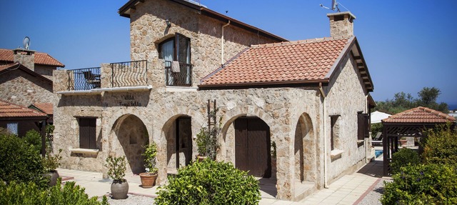 Beautiful 3 bedroom traditional Villa with Private Pool, Sea and Mountains View in Kyrenia