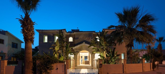 Beautiful 6 bedroom luxury villa with private pool in Universal, Kato Paphos in Paphos