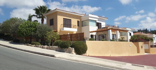 Beautiful detached villa with private pool and lovely views towards the sea in Paphos