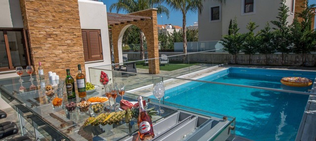Beautiful Holiday Villa Minutes from Beaches, Famagusta Villa 1021 in Famagusta