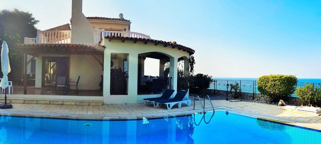 Beautiful villa with incredible sea and mountain views in Esentepe, Kyrenia in Kyrenia