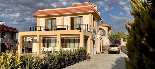 Beautiful villa with private pool sea & mountain view, full amenities, free WIFI in Alsancak