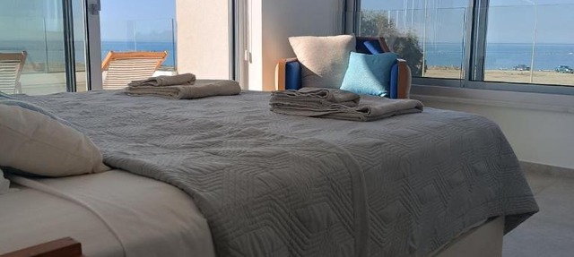 Blue Aura Beach villa Larnaca in Perivolia