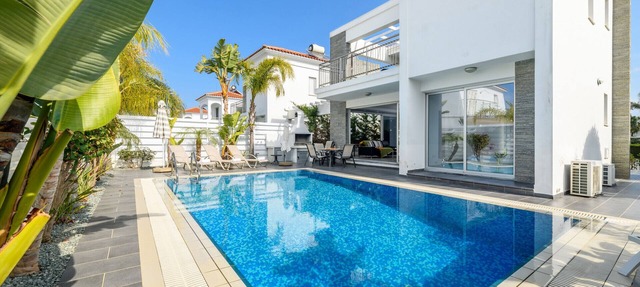 Blue Pelagos Villa - Charming Pernera Getaway in Protaras