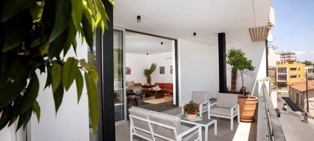 Bridge House 201-3BR Modern Apt with parking in Limassol