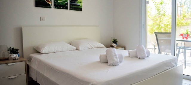 Carme at the Beach - Home away from home! Beautiful 2bedroom-2bathroom apartment in Strovolos