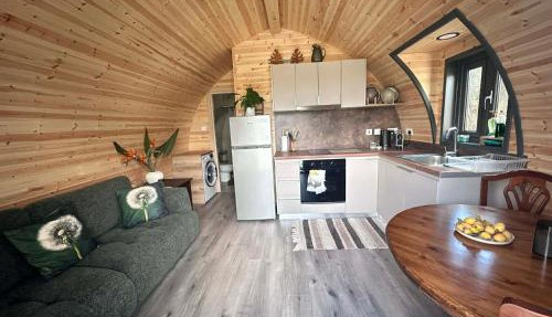 Casa Leandro glamping wooden tiny house in Lachi