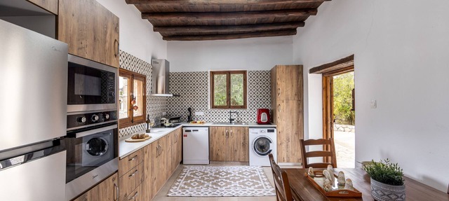 Casale Xenia - Tranquil Villa in Cyprus , WiFi, Aircon, TV in Filousa