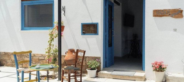 Charming 2BR Village Getaway Near the Beach in Agios Theodoros Larnakas