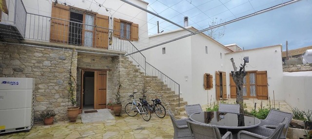 Charming Luxury Studio Suite in Agios Theodoros Larnakas