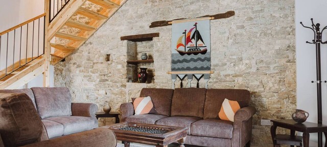 Charming 3-Bedroom Cottage in Heart of Vasa Koilaniou in Vasa Koilaniou