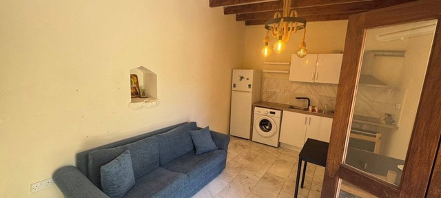 Charming Cyprus Getaway in Páfos - Garden View Holiday House in Marathounta