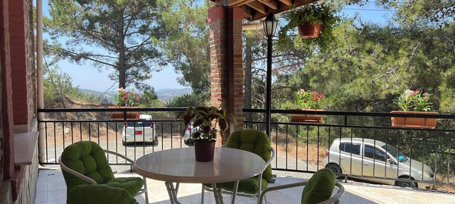 Charming Villa in Pano Platres, Cyprus - Your Home Away from Home in Pano Platres