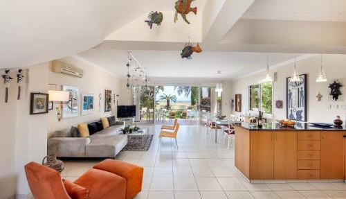 Chelidonia Larnaca Seafront Villa in Meneou