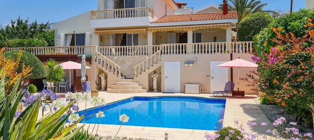 Cliffside Villa - Three Bedroom Villa, Sleeps 6 in Tala