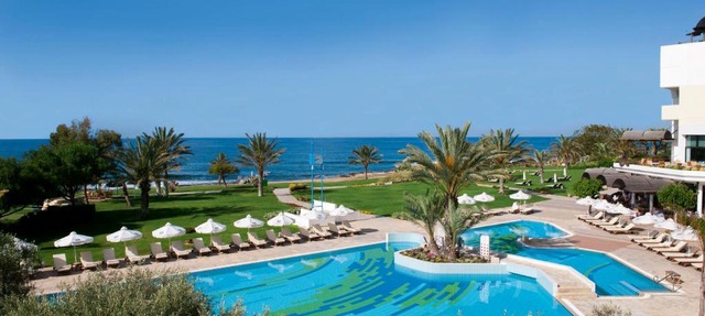 Constantinou Bros Athena Royal Beach Hotel in Paphos
