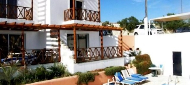 Cottage with Pool nestled in the Hills with Sea & City Views in Tsada