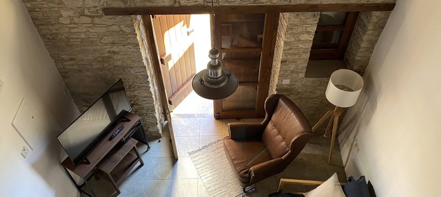 Cozy Brown House in Omodos