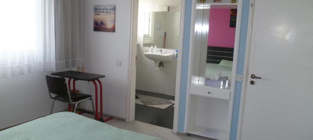 Double room with ensuite bathroom at Datacom building in Nicosia