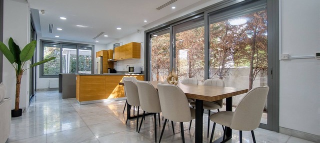 DownTown Villa 2 - Three Bedroom Villa, Sleeps 6 in Pafos