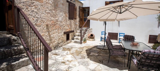 Droushia Corner House in Drouseia