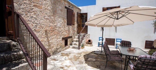 Droushia Corner House in Drouseia