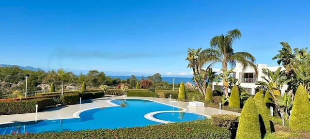 E1-2 Pine Valley Poolside Apartment in Karaagaç
