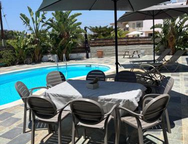 Eflisian Bungalows in Paphos