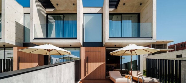 Elegant Townhouse with infinity pool and sea view in Chlorakas