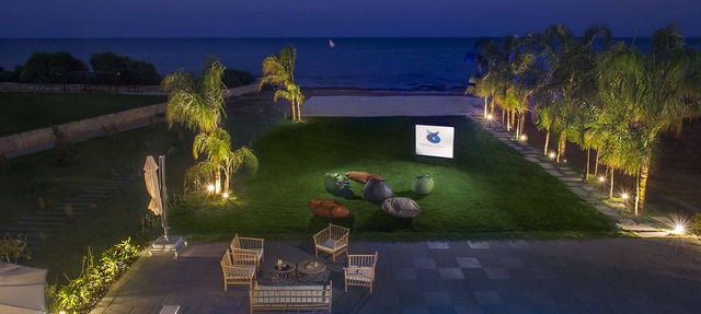 Eros Cyprus: Sea Front Luxury Villa with option to add catering and services in Sotira