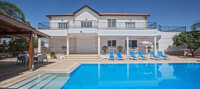 Family villa in Paralimni with spectacular views in Paralimni