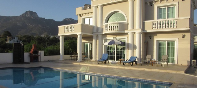 Farawayvillas Stunning 170m2 Villa Private pool Sea & mountain view Close to sea in Catalkoy