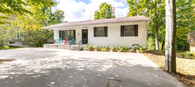 Five Bedroom, Two Bathroom, Dog Friendly Home with a short walk to the beach. in Bouvet Island