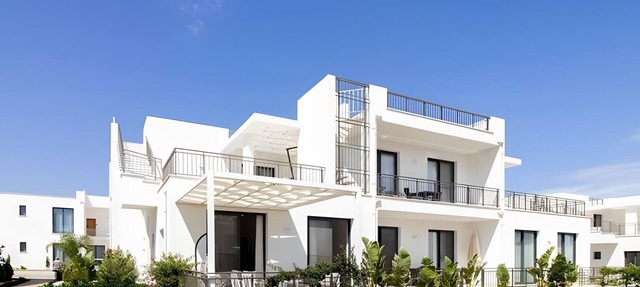 Garden Apartment by the Sea for 3 Guests, Wi-Fi, AC, Pool, Quiet Location in Tatlısu